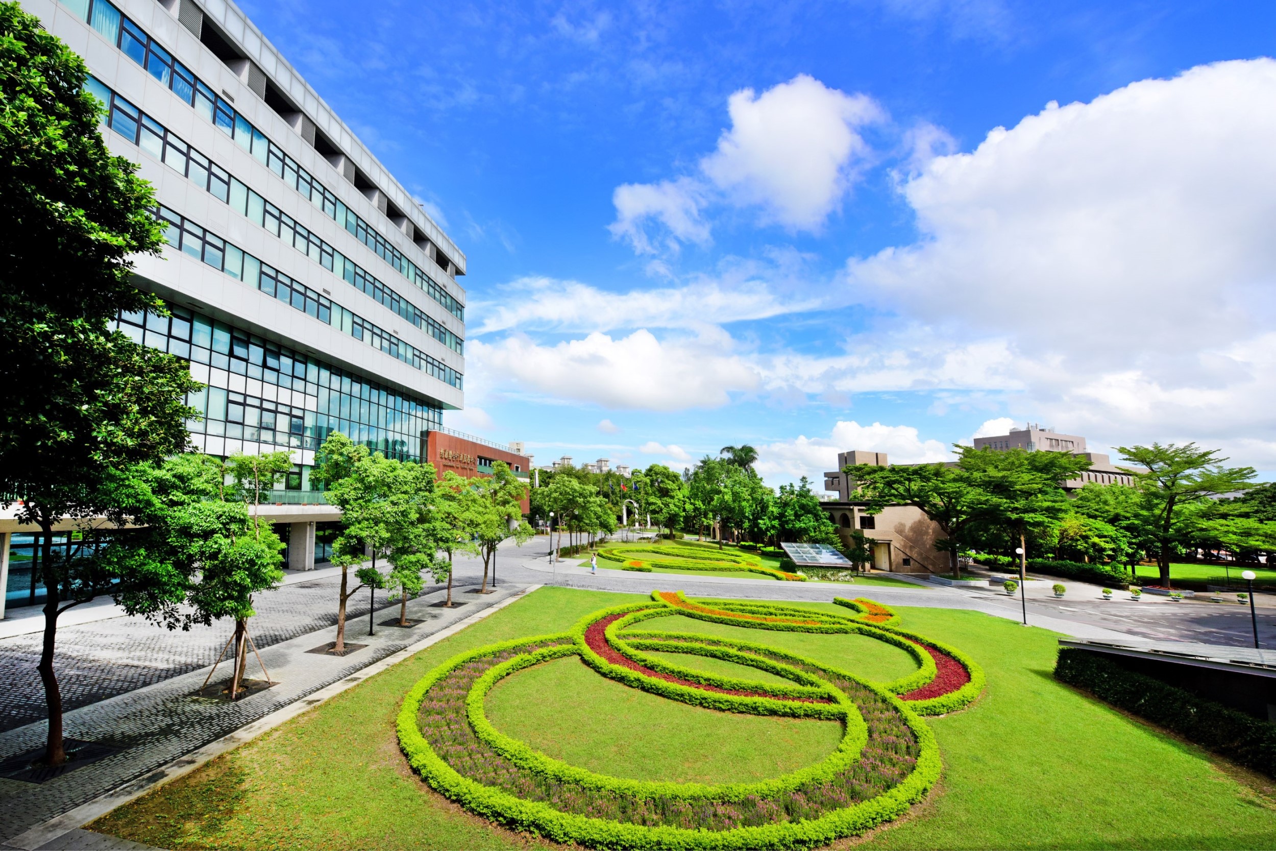 中原大學教授群晉列ScholarGPS全球排名前0.5傑出學者榜單，表現亮眼，躍升國際。